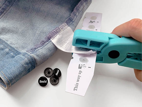Applicateur pour Pin’s Prénom